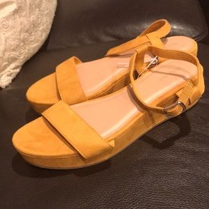 OLD NAVY SANDALS
